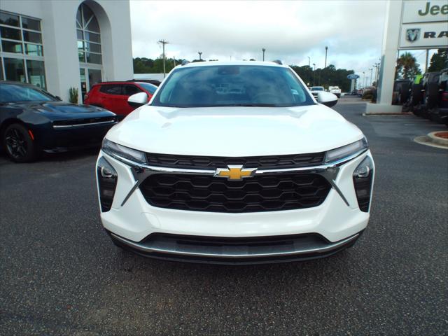 2025 Chevrolet Trax FWD LT