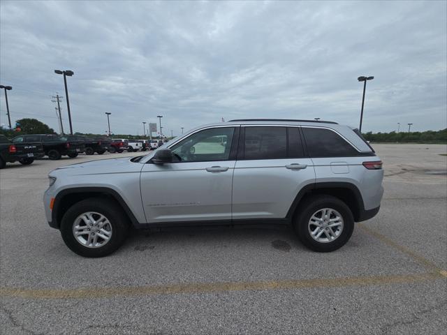 2025 Jeep Grand Cherokee Laredo 4x4
