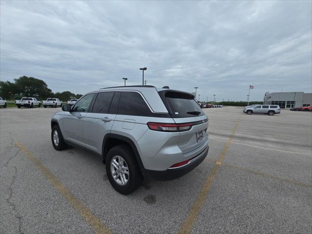 2025 Jeep Grand Cherokee Laredo 4x4