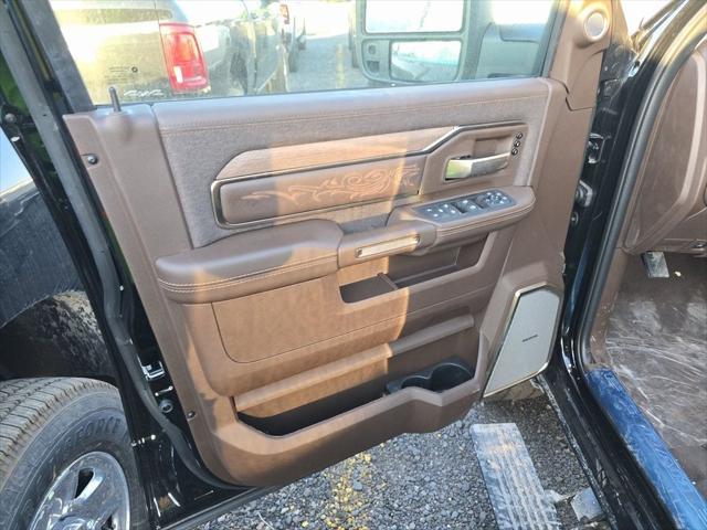 2025 RAM 2500 Limited Longhorn Crew Cab 4x4 64 Box