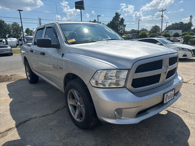 2017 RAM 1500 Express Crew Cab 4x4 57 Box