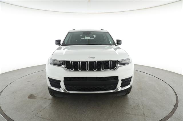 2023 Jeep Grand Cherokee L Laredo 4x4