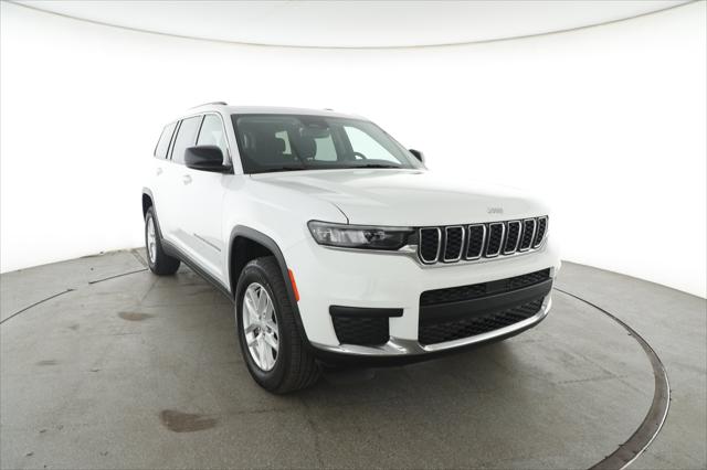 2023 Jeep Grand Cherokee L Laredo 4x4