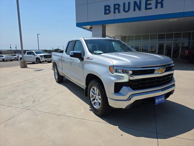 2022 Chevrolet Silverado 1500 4WD Double Cab Standard Bed LT