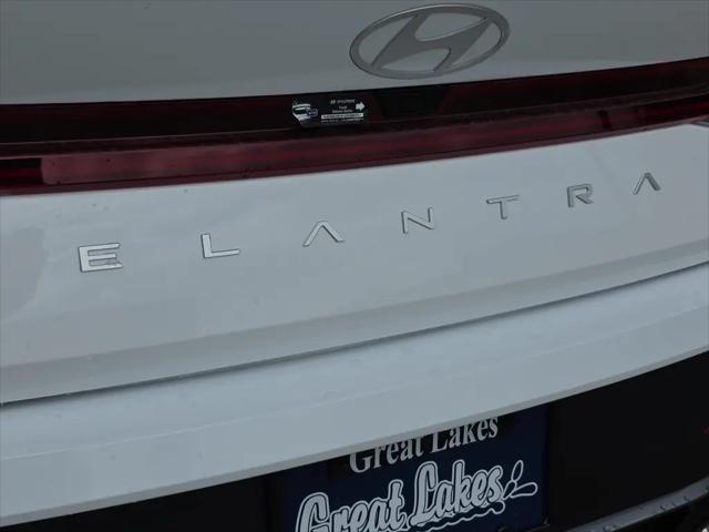 2025 Hyundai Elantra Hybrid SEL Sport