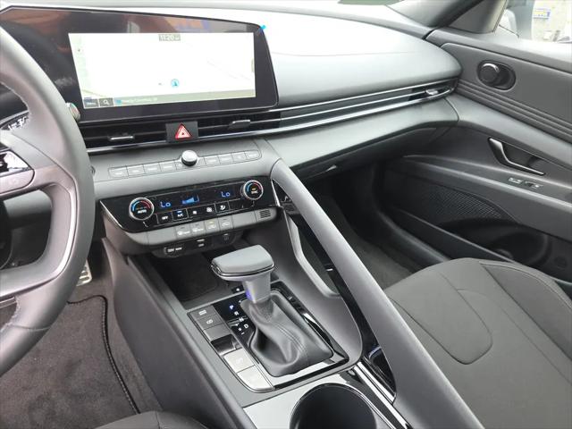 2025 Hyundai Elantra Hybrid SEL Sport