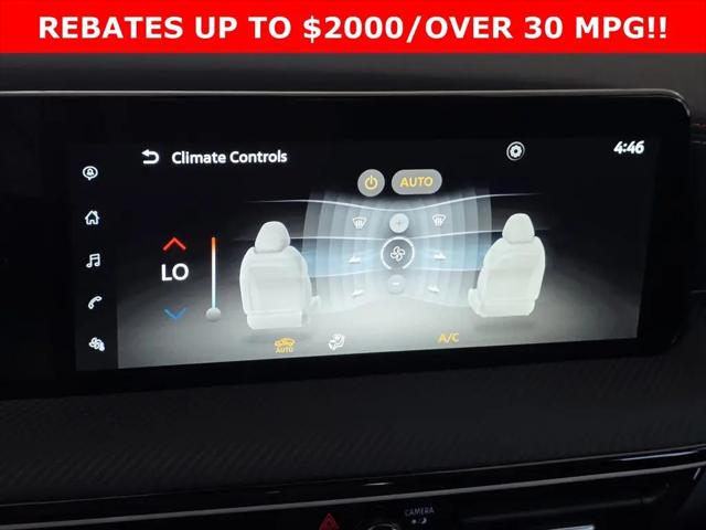 2025 Nissan Kicks SR FWD