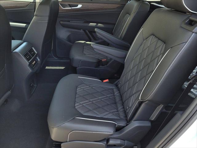 2025 Volkswagen Atlas 2.0T SEL Premium R-Line