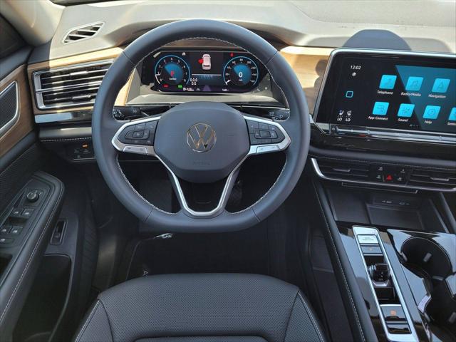2024 Volkswagen Atlas 2.0T SE w/Technology