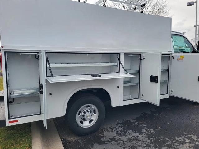 2025 Chevrolet Express Cutaway Work Van