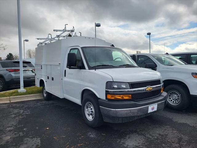2025 Chevrolet Express Cutaway Work Van