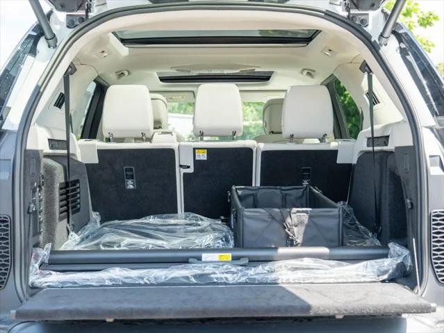 2025 Land Rover Discovery P300 S