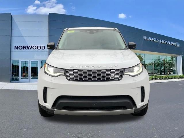 2025 Land Rover Discovery P300 S