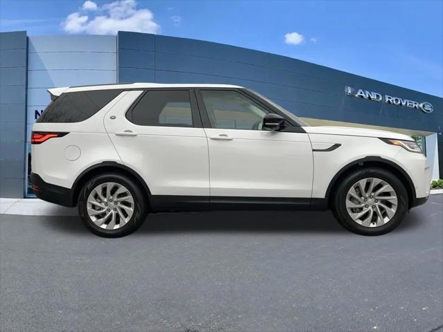 2025 Land Rover Discovery P300 S