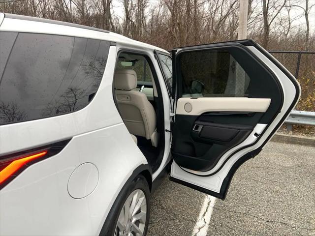 2025 Land Rover Discovery P300 S