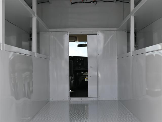 2025 GMC Savana Cutaway Work Van