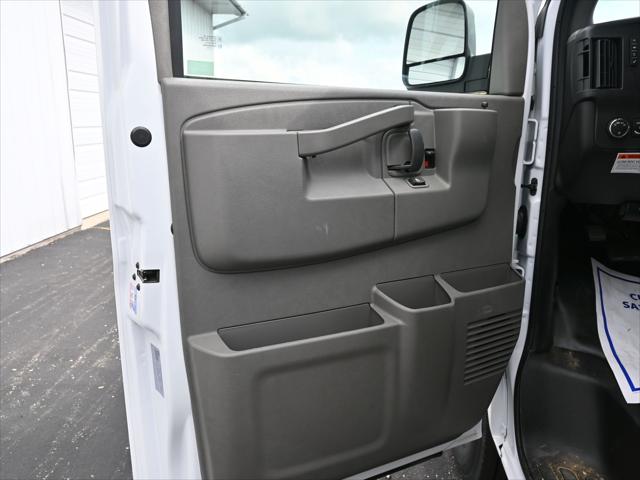 2025 GMC Savana Cutaway Work Van