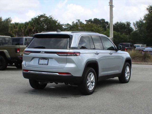 2025 Jeep Grand Cherokee GRAND CHEROKEE LAREDO X 4X2