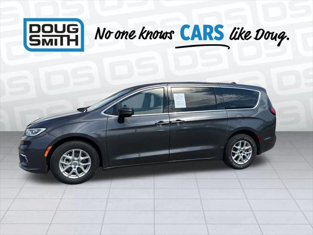2023 Chrysler Pacifica Touring L