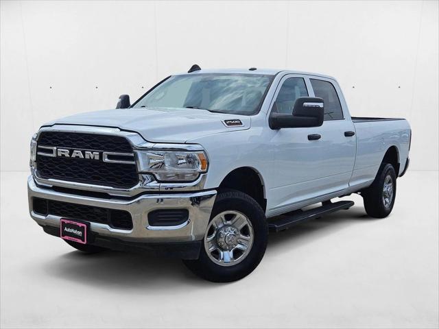 2023 RAM 2500 Tradesman Crew Cab 4x4 8 Box
