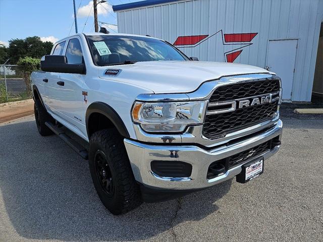 2020 RAM 2500 Tradesman Crew Cab 4X4 64 Box