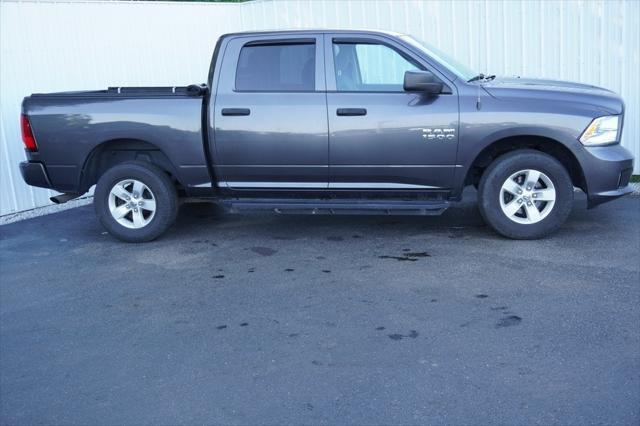 2017 RAM 1500 Express Crew Cab 4x4 57 Box