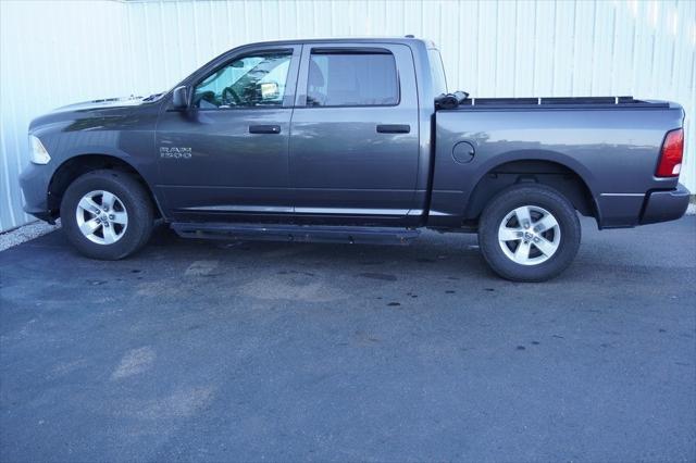 2017 RAM 1500 Express Crew Cab 4x4 57 Box