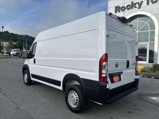 2025 Ram ProMaster Cargo Van Tradesman High Roof 136" WB w/Pass Seat