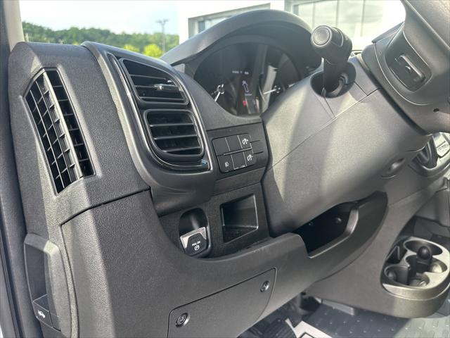 2025 Ram ProMaster Cargo Van Tradesman High Roof 136" WB w/Pass Seat