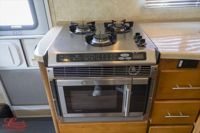 2013 Chevrolet Express Cutaway 4500 Series