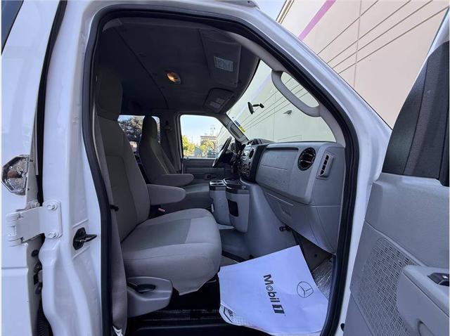 2014 Ford E-150 XLT