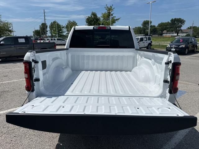 2026 Ram 1500 Tradesman Crew Cab 4x4 5'7" Box