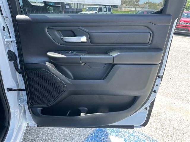 2026 Ram 1500 Tradesman Crew Cab 4x4 5'7" Box