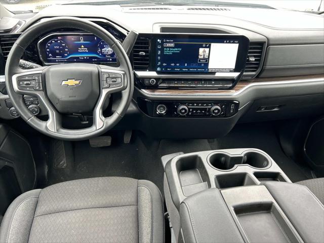 2024 Chevrolet Silverado 1500 2WD Crew Cab Standard Bed LT