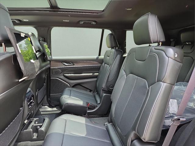 2025 Jeep Grand Cherokee L Overland 4x4