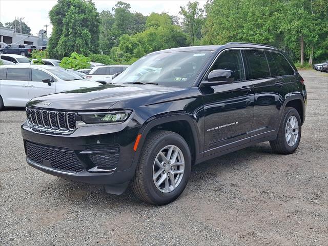 2025 Jeep Grand Cherokee GRAND CHEROKEE LAREDO X 4X4