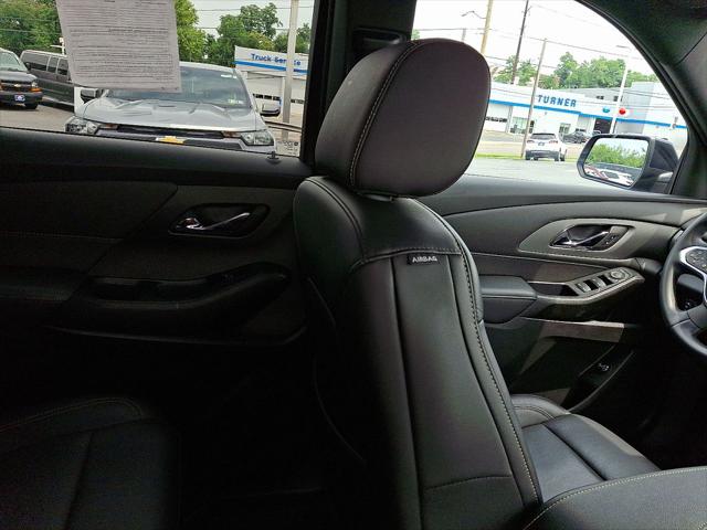 2023 Chevrolet Traverse AWD LT Leather