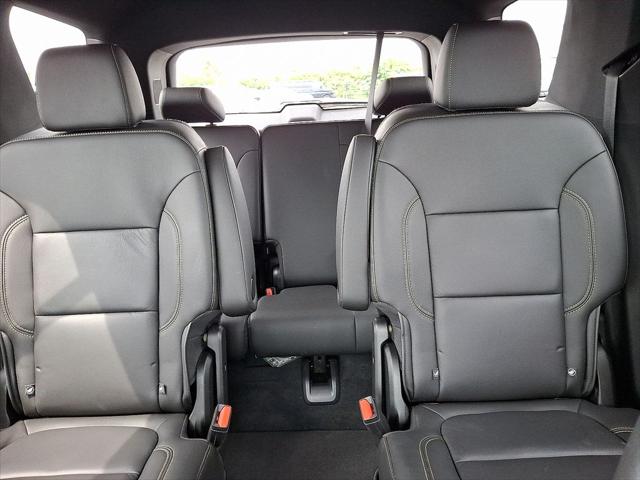 2023 Chevrolet Traverse AWD LT Leather