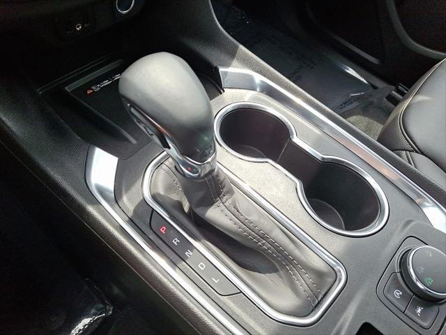 2023 Chevrolet Traverse AWD LT Leather