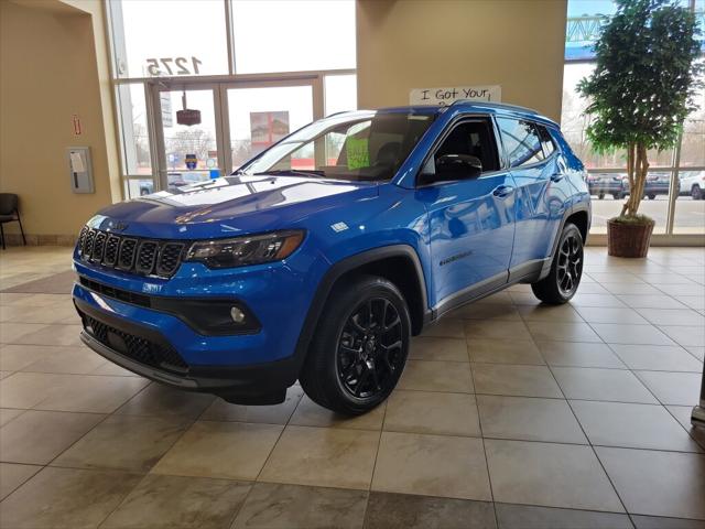 2025 Jeep Compass COMPASS LATITUDE 4X4