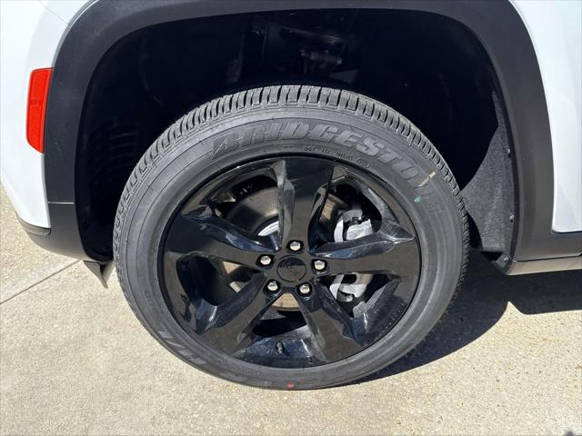 2025 Jeep Grand Cherokee GRAND CHEROKEE L ALTITUDE 4X2 2025 Jeep Grand Cherokee GRAND CHEROKEE L ALTITUDE 4X2