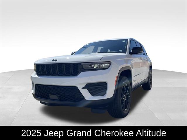 2025 Jeep Grand Cherokee GRAND CHEROKEE ALTITUDE 4X2