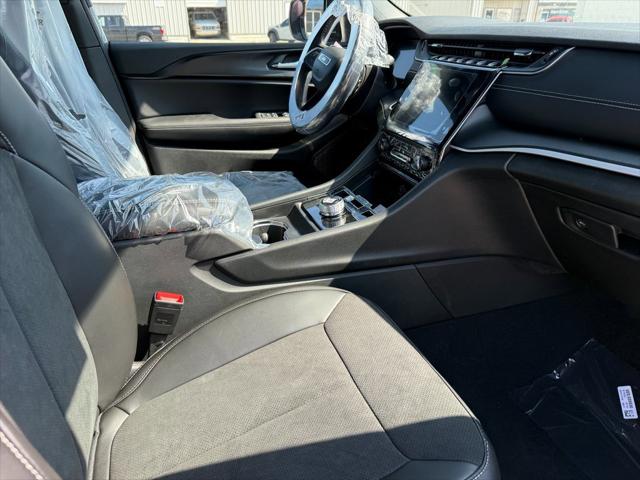 2025 Jeep Grand Cherokee GRAND CHEROKEE L ALTITUDE X 4X2