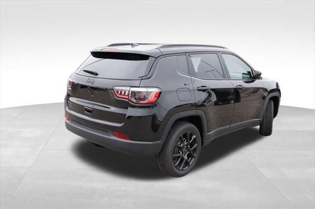 2025 Jeep Compass COMPASS LATITUDE 4X4