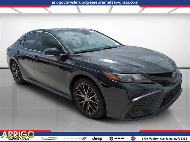 2022 Toyota Camry SE
