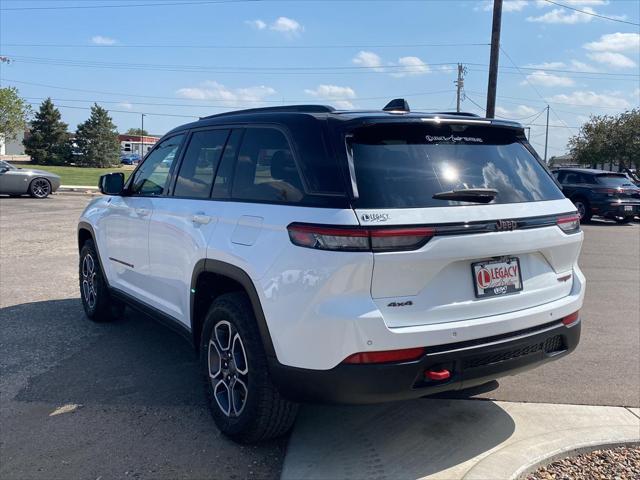 2022 Jeep Grand Cherokee Trailhawk 4x4 2022 Jeep Grand Cherokee Trailhawk 4x4