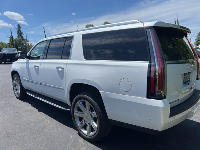 2017 Cadillac Escalade ESV Luxury