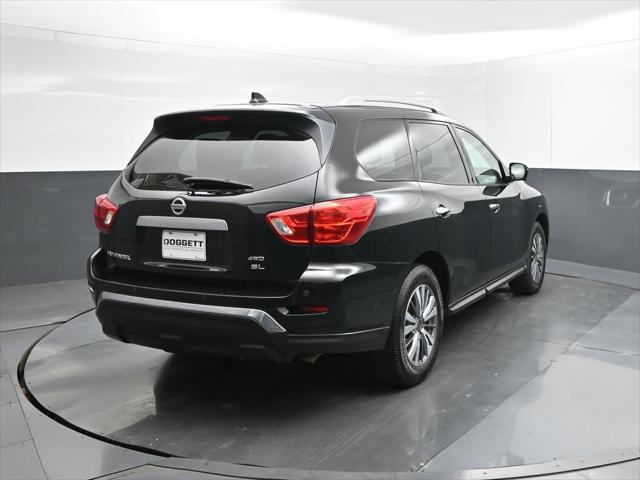 2019 Nissan Pathfinder SL