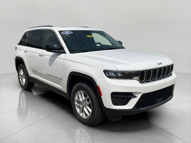 2023 Jeep Grand Cherokee Laredo X 4x4