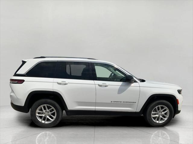 2023 Jeep Grand Cherokee Laredo X 4x4
